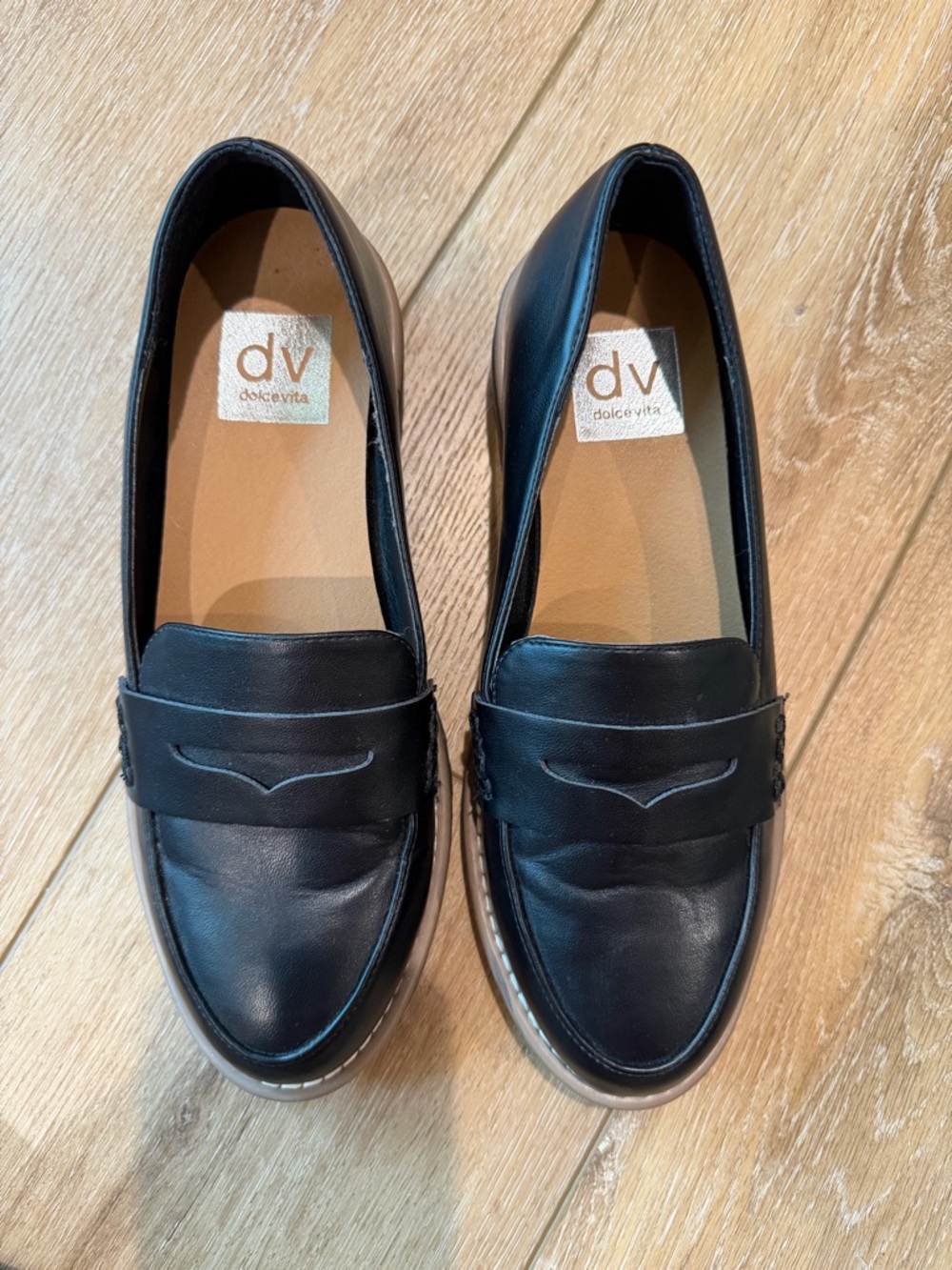 Dolce Vita Black Leather Loafers with Tan Insole size 6.5